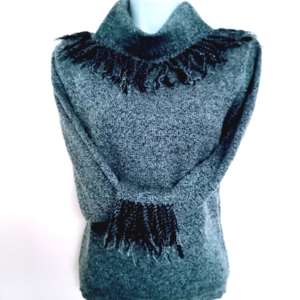 NWT🎁FREE GIFT INCLUDED 🎁Stretchable Thin Shimmer-Like Texture Woven Sweater